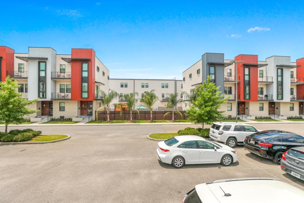 Apartment Stunning Living Near Attractions *