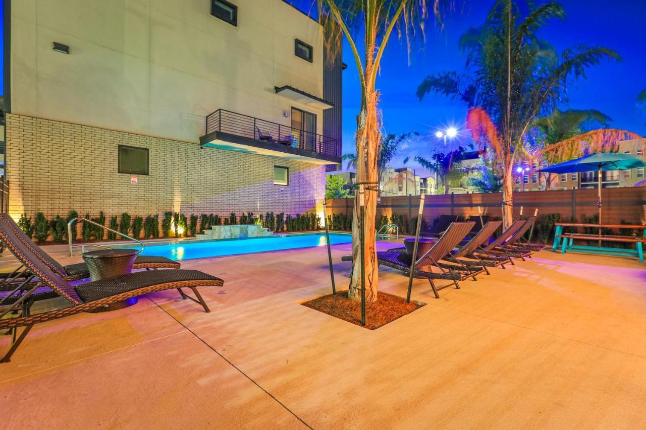 Stunning Living Near Attractions *