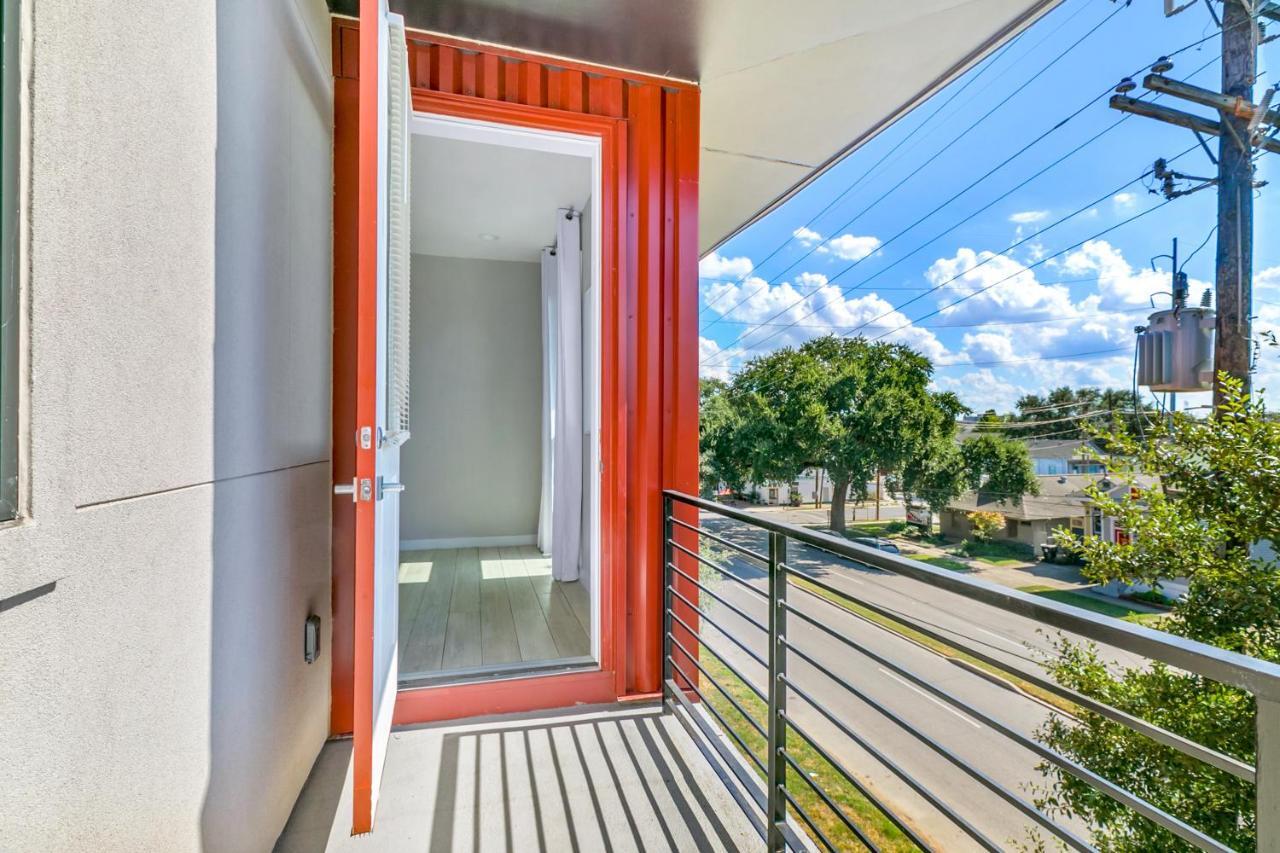 Apartment Stunning Living Near Attractions